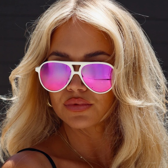 DIFF Tosca II Sunglasses White Frame/Pink Lenses - Picture 16 of 16